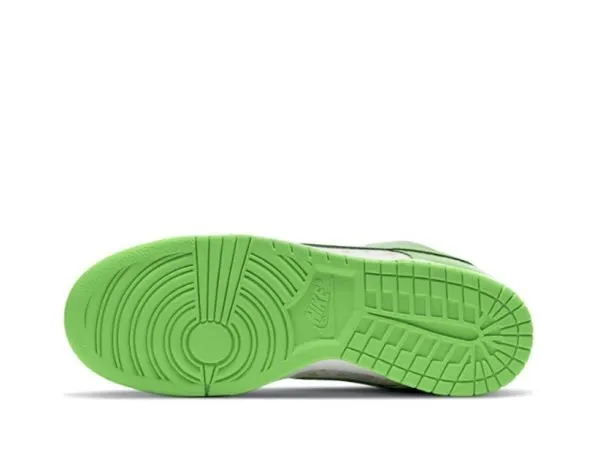 Supreme x Dunk SB Low “ Mean Green"