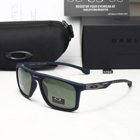Oakley Fashionable Sunglasses - Image 3