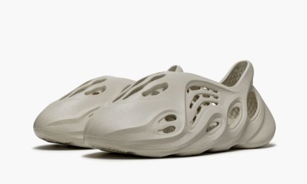 Yeezys Foam Runner “ Sand"