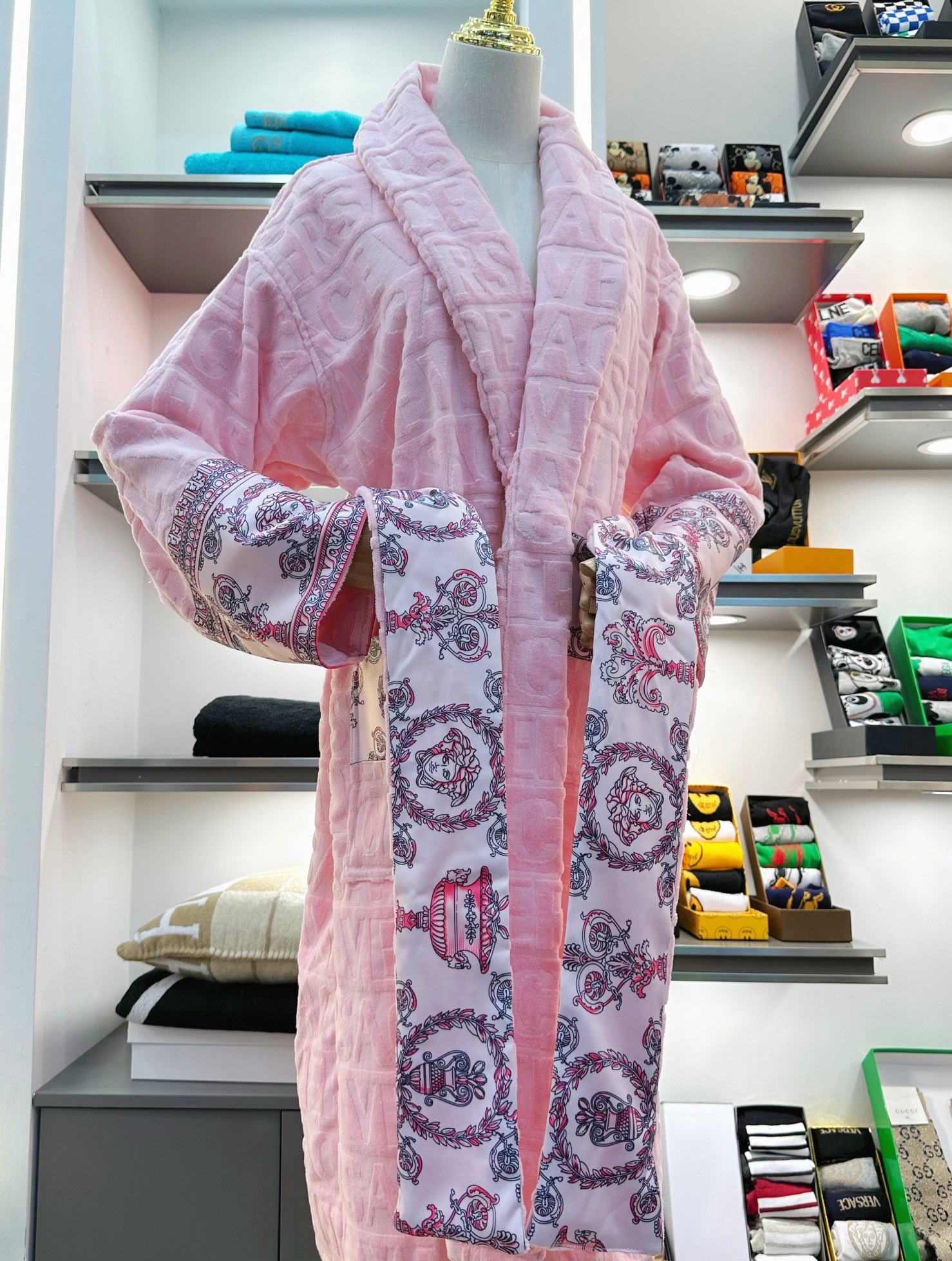 Versace BAROQUE Bathrobe - Image 1