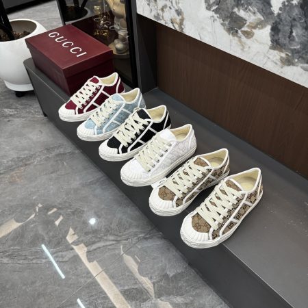 Gucci SS26: The Latest Lido Collection for Couples - Image 1