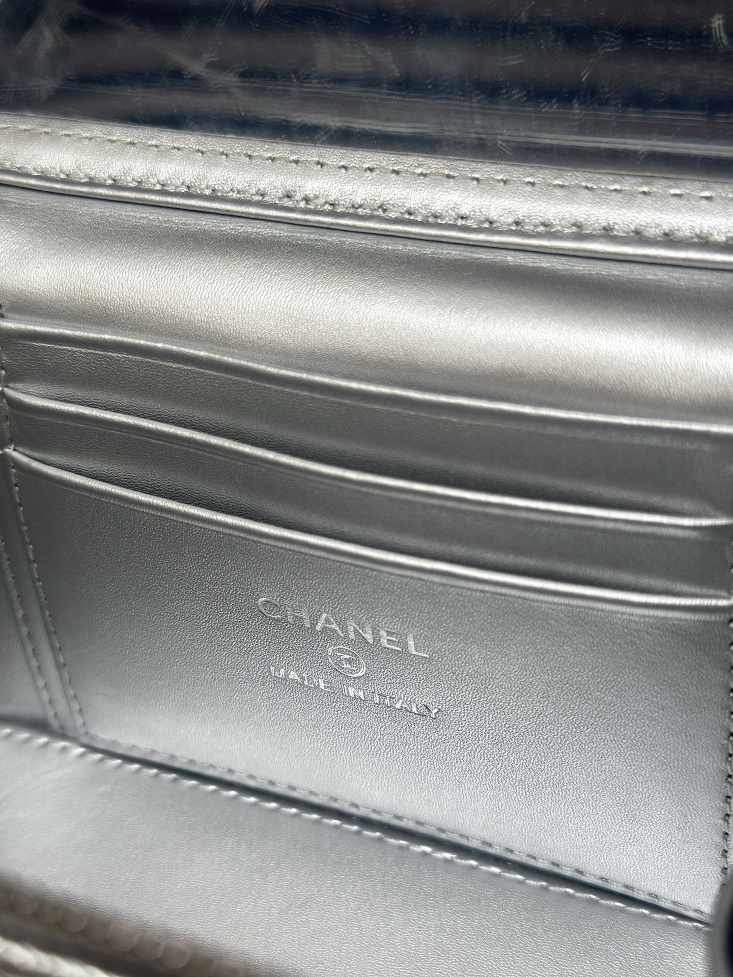 Chanel Quilted Vanity Makeup Box - Image 8
