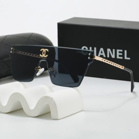 Chanel Fashionable Sunglasses - Image 7