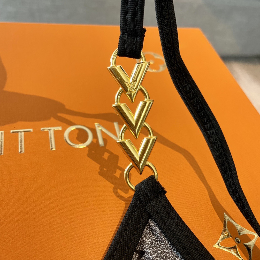 LV Two-Piece Swimsuit Swimwear - Image 7