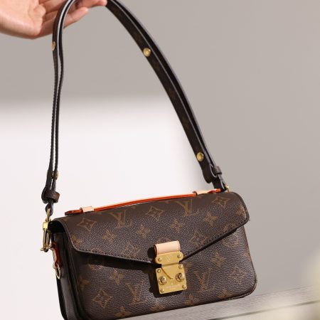LV Micro Metis Bag - Image 10