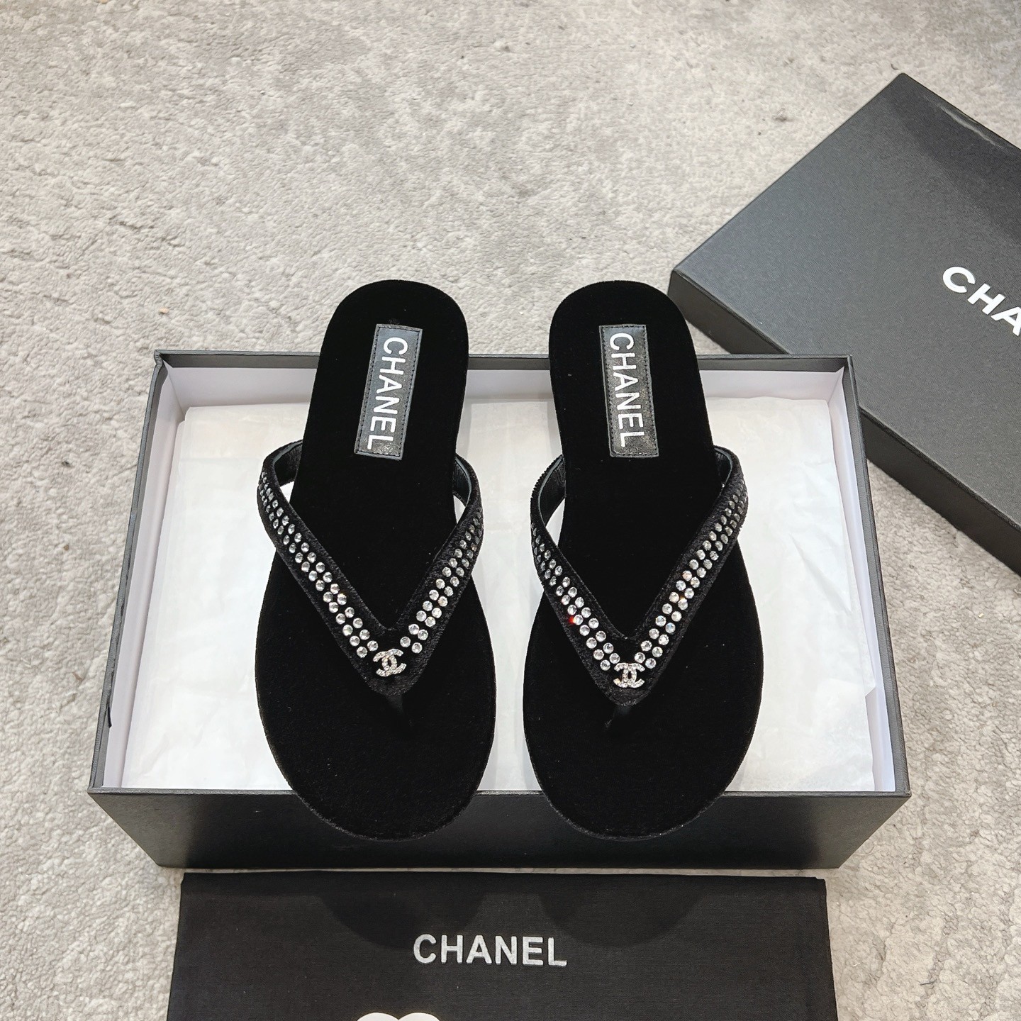 Chanel Velvet 25C Flip-flops 10A - Image 3