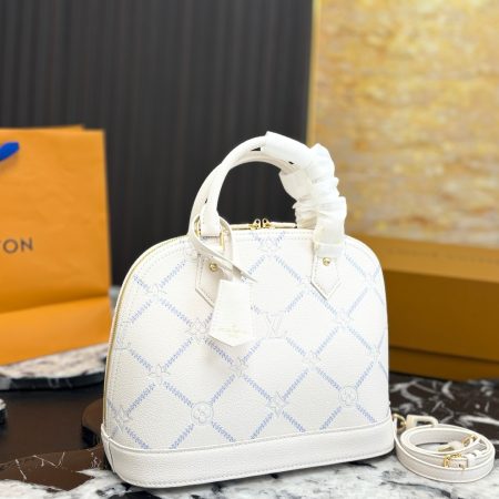 LV's New Shell Bag - Image 4