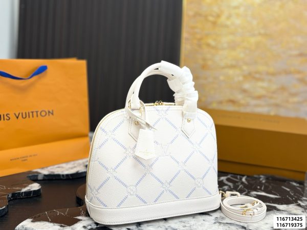 LV's New Shell Bag