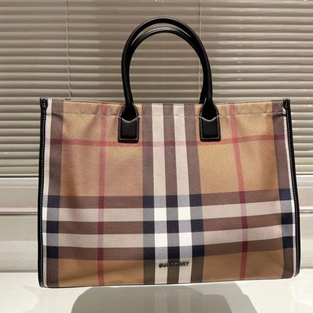 Burberry Tote Bag - Image 3
