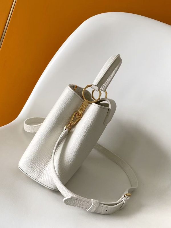 LV Borsa Capucines BB Top Quality