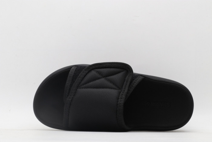 Yeezy Slide 3 - Image 3
