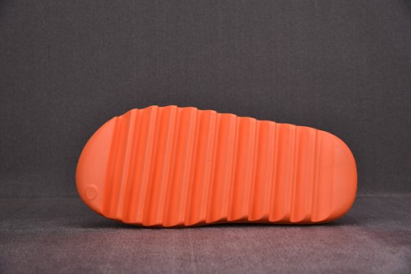 Yeezy Slide orange FY7497