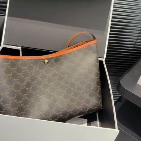 Celine SOFT SHOPPER BAG - Image 4