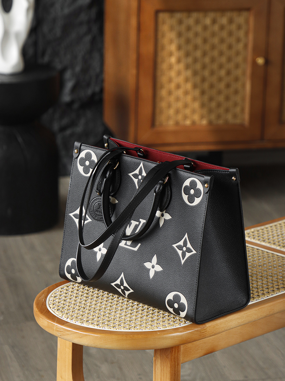 LV OnTheGo MM Bicolor Monogram Empreinte Bag - 10A Mirror Version - Image 7