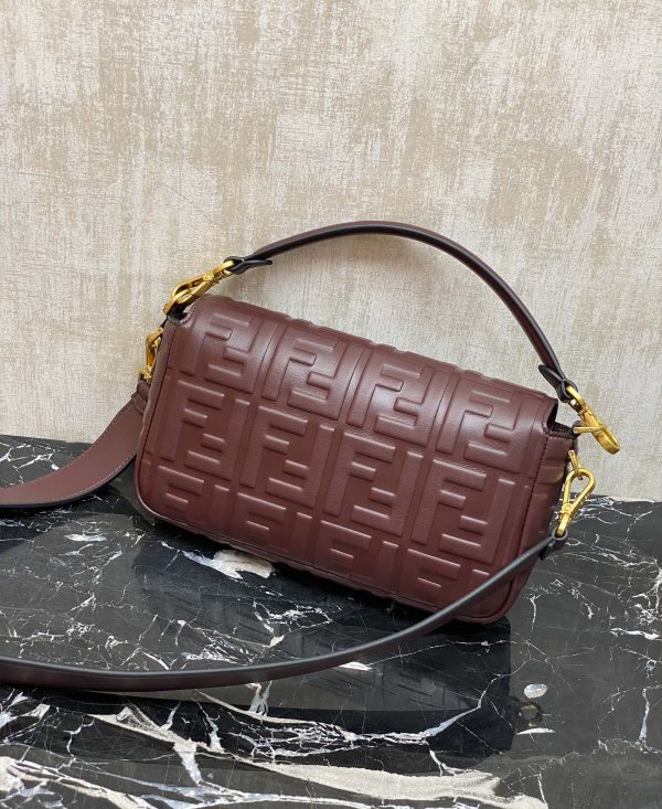 Fendi Baguette Iconic Top Quality