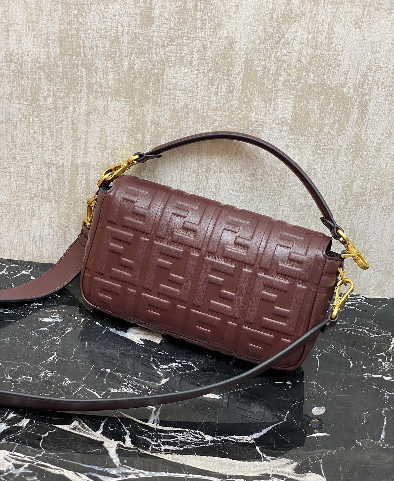 Fendi Baguette Iconic Top Quality - Image 3