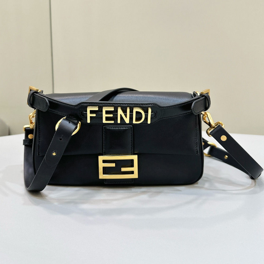 Fendi Baguette Bag - Image 4