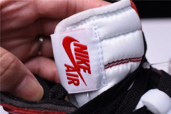Off-White Air Jordan 1 Retro Chicago The Ten AA3834-101