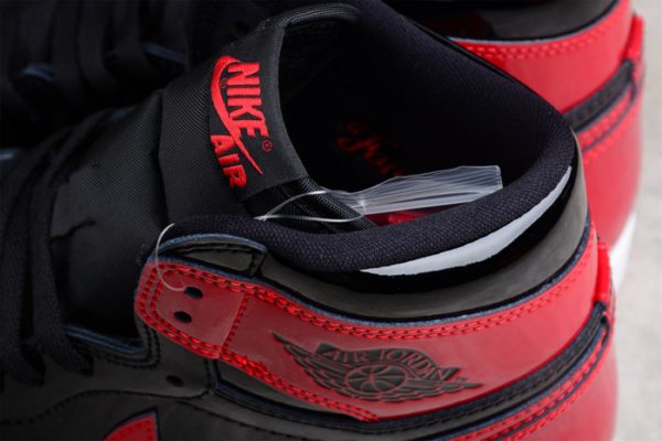 AIR JORDAN 1 HIGH OG BRED PATENT 555088-063