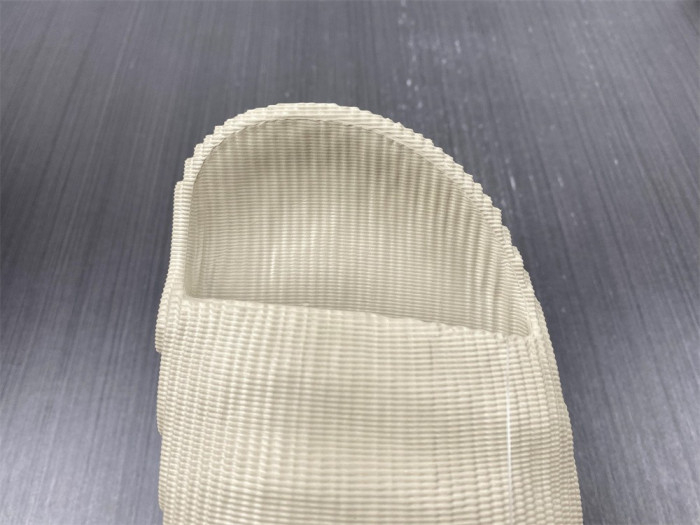 Yeezy Slide new collection - Image 9