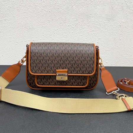 Michael Kors MK Bradshaw Crossbody Bag - Image 2