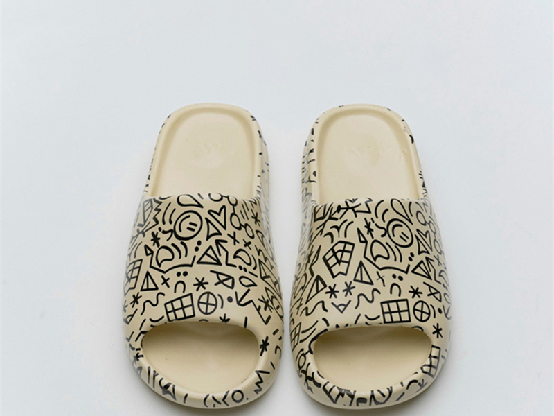 Yeezy Slide Graffiti FW6345-1 - Image 6