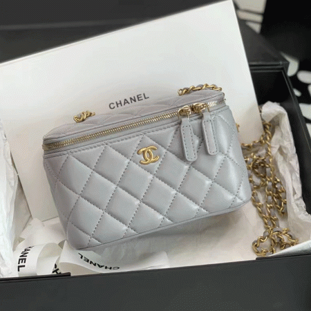 Chanel Golden-Ball Makeup Box - Image 9
