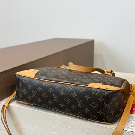 LV Shoulder/Crossbody Bag - Image 8