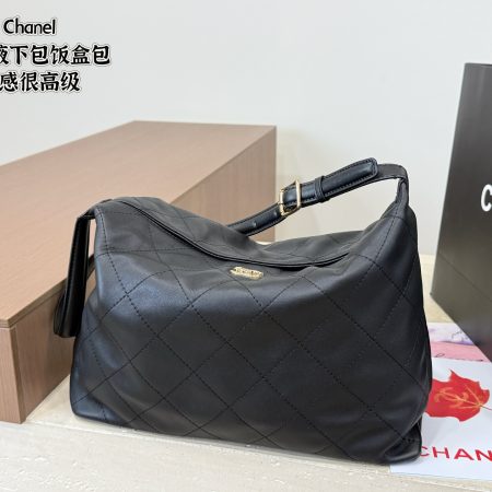 Chanel Underarm Bag / Boho Lunch Box Bag - Image 4