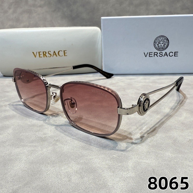 Versace Fashionable Sunglasses - Image 7