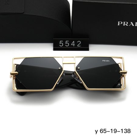 Prada Fashionable Sunglasses - Image 6
