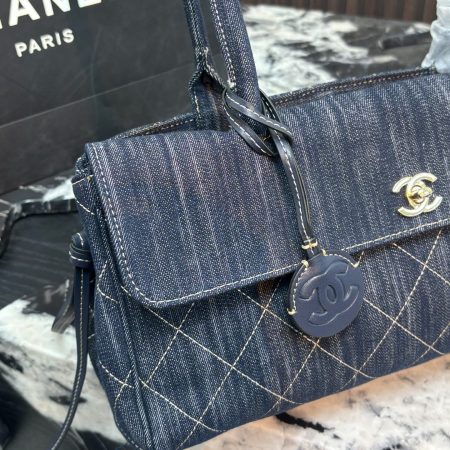 Chanel 26S Denim Baguette Bag - Image 2