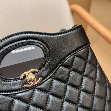 Chanel 31 Mini Shopping Bag - Image 9