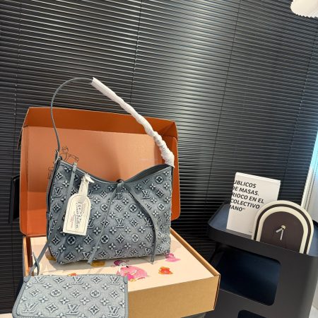 LV Commuting bag - Image 2