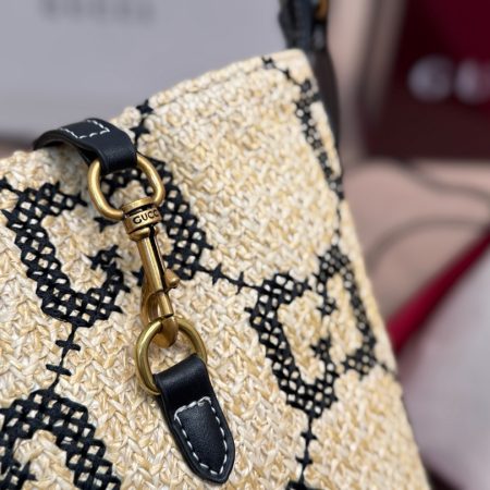 Gucci Mini Woven Bucket Bag - Image 6