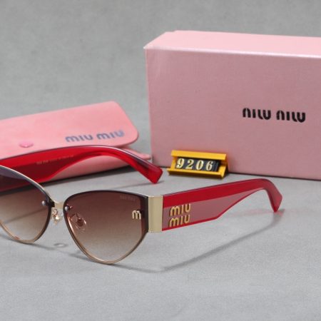 Miu Miu Fashionable Sunglasses - Image 5