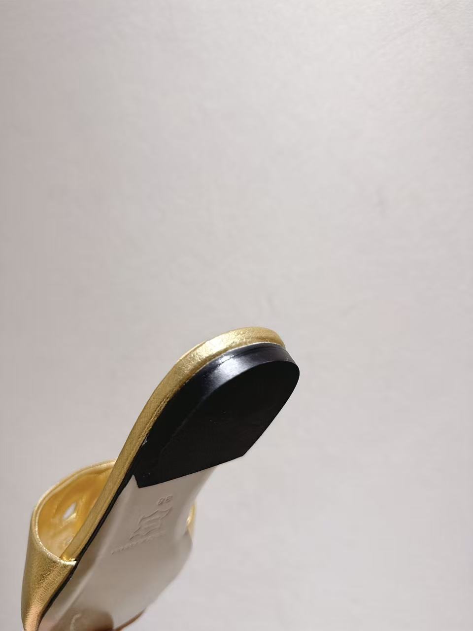 Dolce & Gabbana High Heels - Image 6
