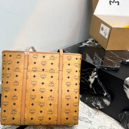 MCM Medium Toni Top-Zip Shopper Bag - Image 6