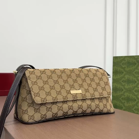 Gucci Underarm Bag - Image 2