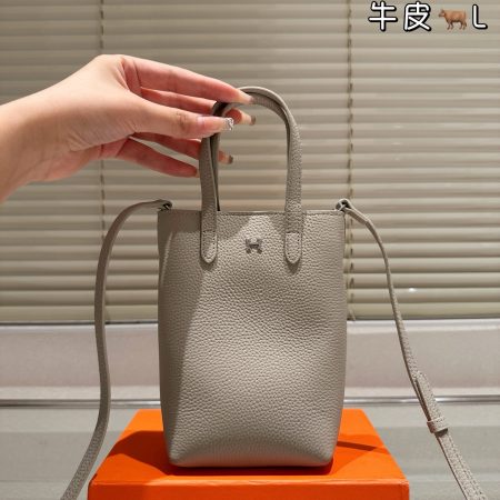 Hermès In-the-Loop 18 bag - Image 2