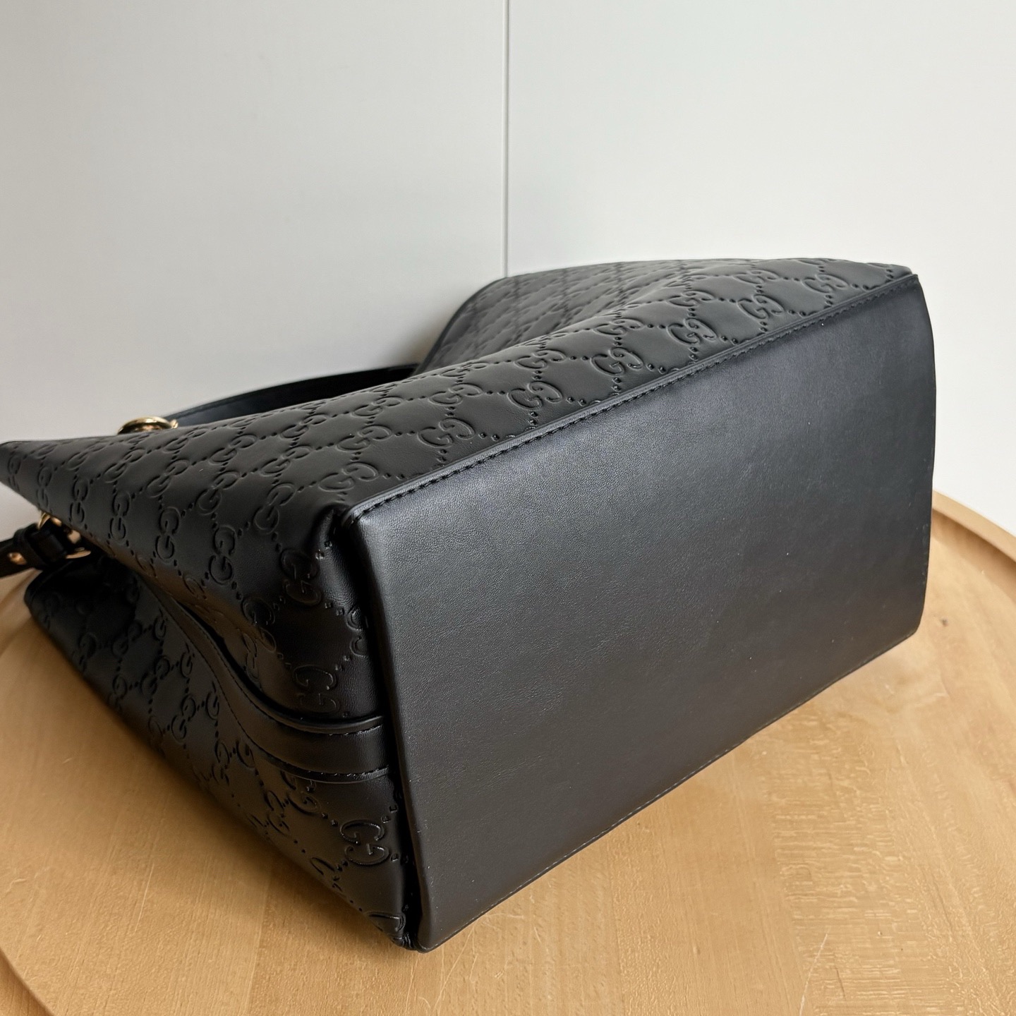 Gucci GG Emblem Medium Bucket Bag Black - Image 6