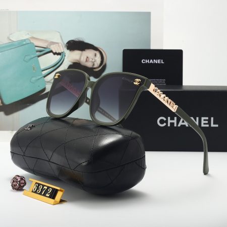 Chanel Fashionable Sunglasses - Image 3