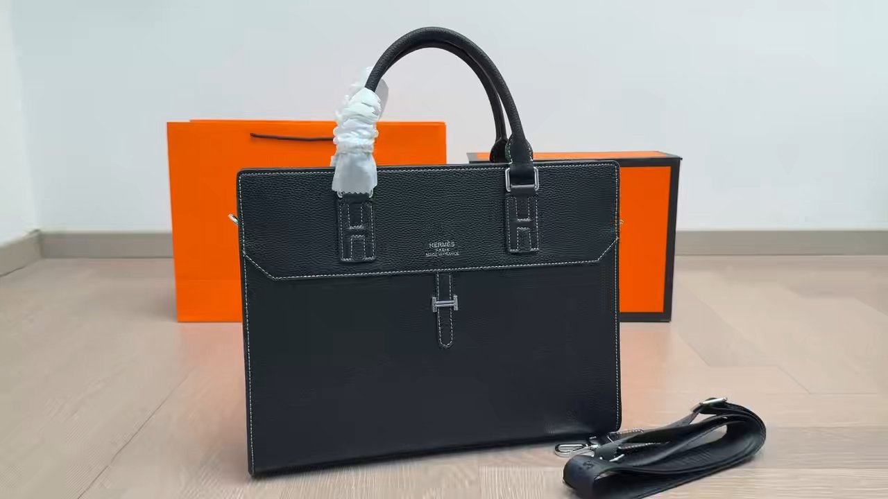 Hermès Briefcase - Image 1