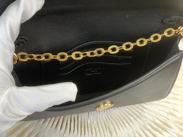 LV Wallet On Chain Bloom Bag - 10A mirror version