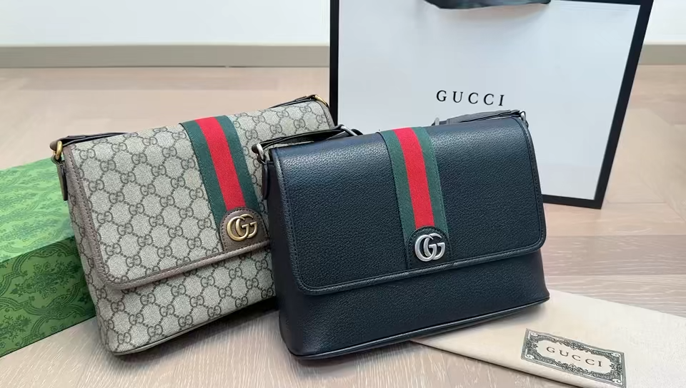 Gucci Crossbody Bag - Image 2