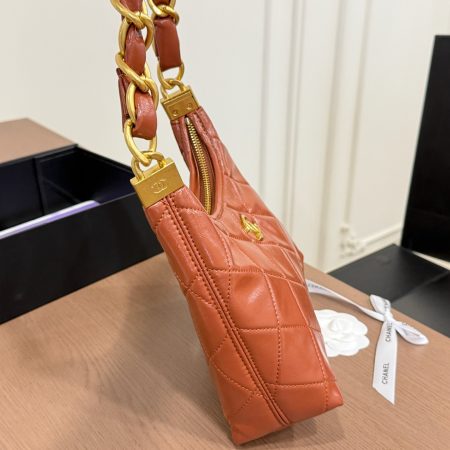 Chanel Hobo Boho Crossbody Bag - Image 4