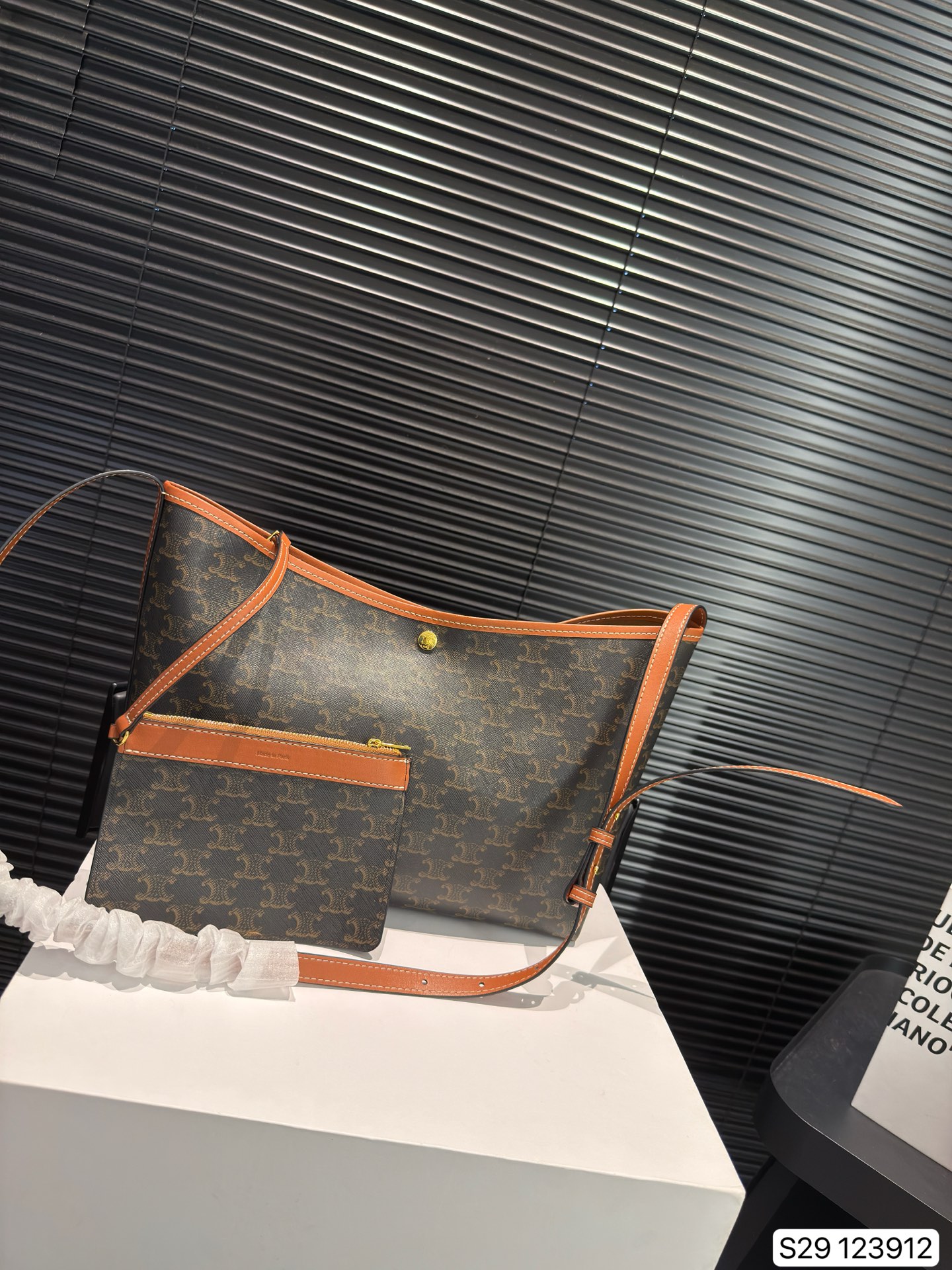 Celine SOFT SHOPPER BAG - Image 3