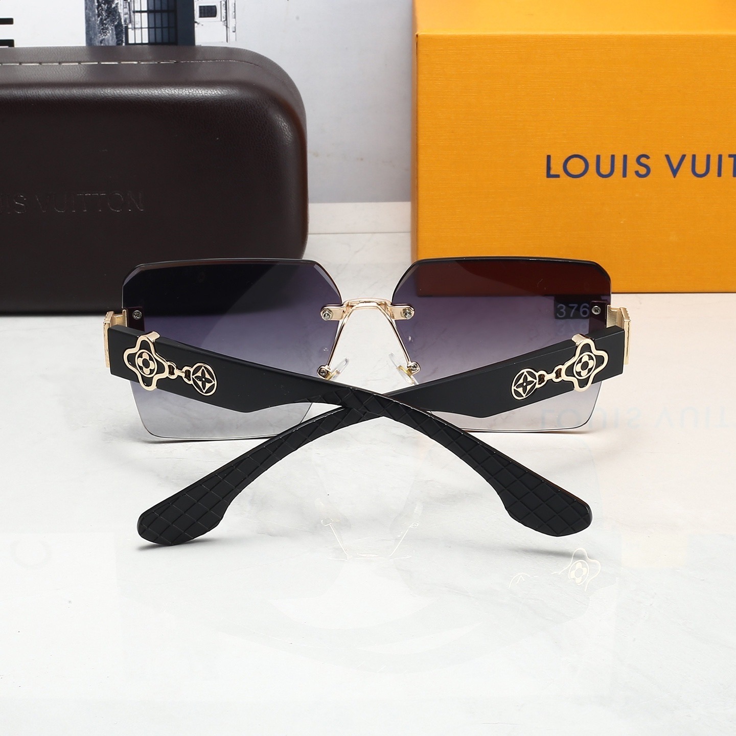 LV Fashionable Sunglasses - Image 9