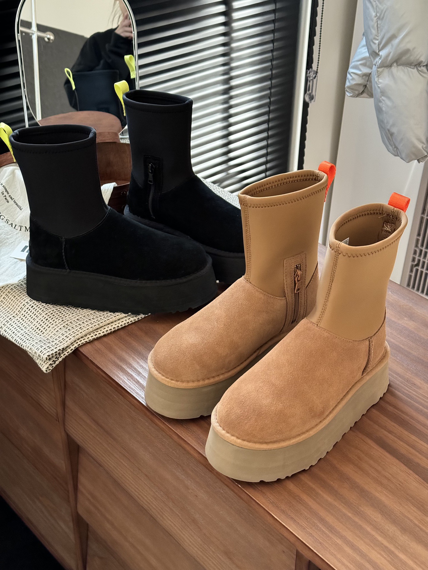 UGG Dip Boots - Image 1