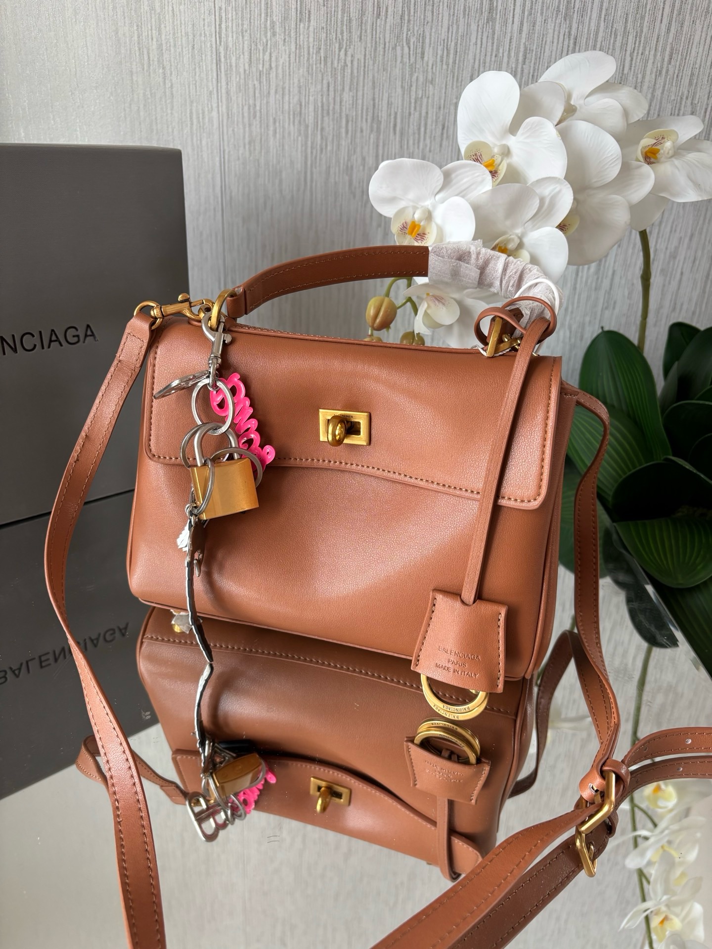 Balenciaga RODEO Large Silhouette Bag - Image 5